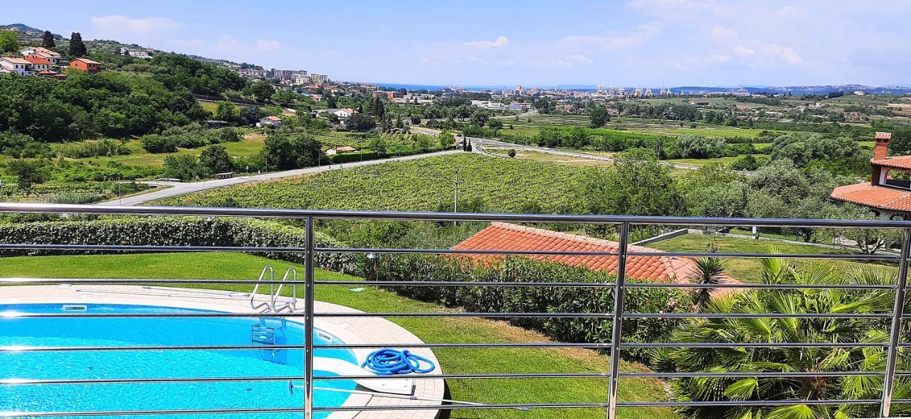 Relax Vila Kampel Koper Exterior foto